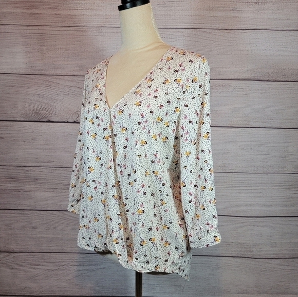 JANE And Delancy Floral Faux Wrap Blouse Multi Colored Size Medium - Picture 5 of 7